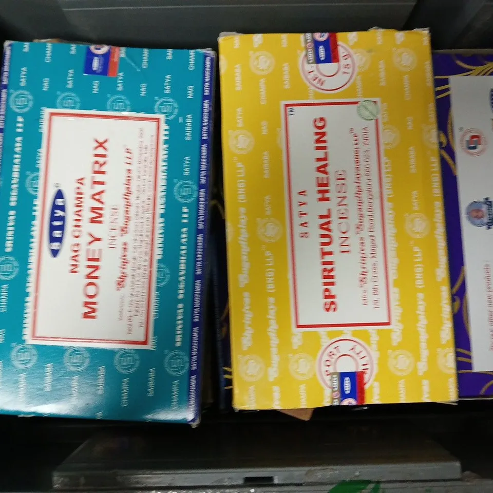 5 ASSORTED BOXES OF INCENSE TO INCLUDE LAVENDER, NAG CHAMPA MONEY MATRIX, SATYA SPIRITUAL HEALING, ETC