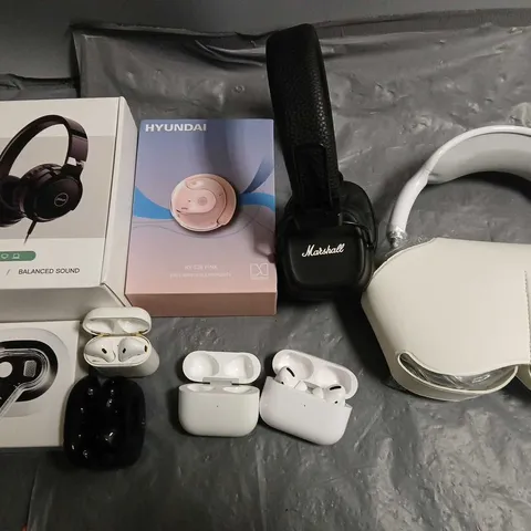 LOT OF 9 ASSORTED AUDIO ITEMS TO INCLUDE HYUNDAI EARPHONES 