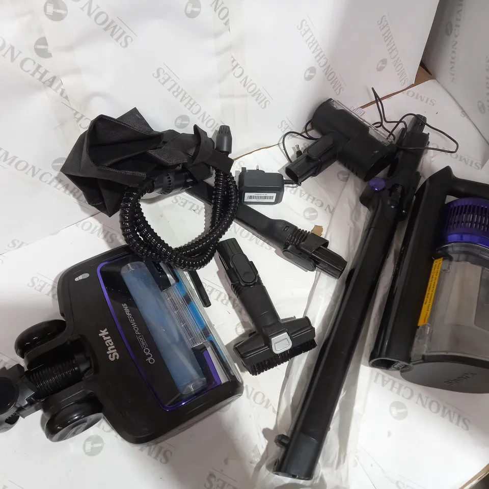 SHARK CORDLESS STICK VACUUM IZ390UKTQ