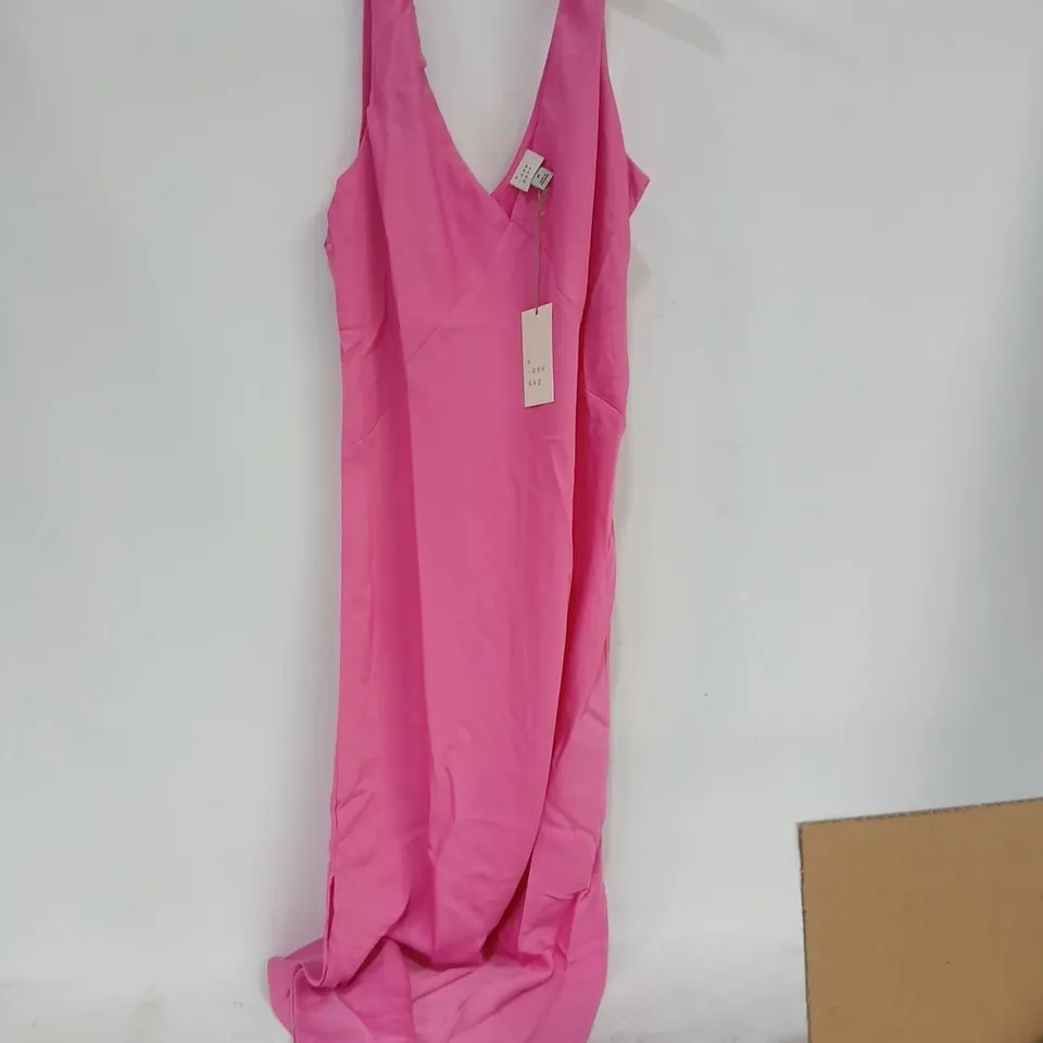 PALLET OF APPROXIMATELY 810 ASSORTED A NEW DAY DRESSES