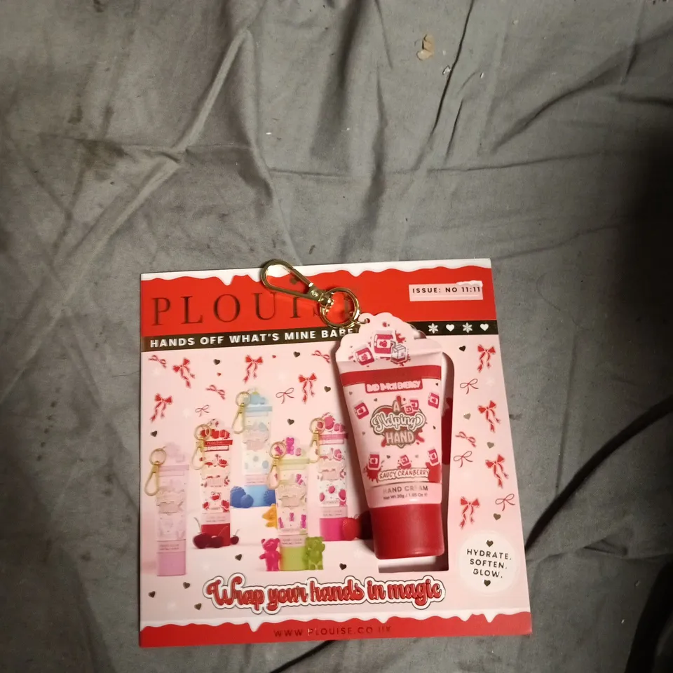 PLOUISE GIFT BOX SET TO INCLUDE:3X LIP CONDITIONER,  COTTON PADS, CLEANSER, EYE PALETTE,  AFTER DARK SKINCARE SET, JELLY REMOVER, MAKEUP MELTER, BODY BUTTER, LIQUID BLUSH AND HAND CREAM