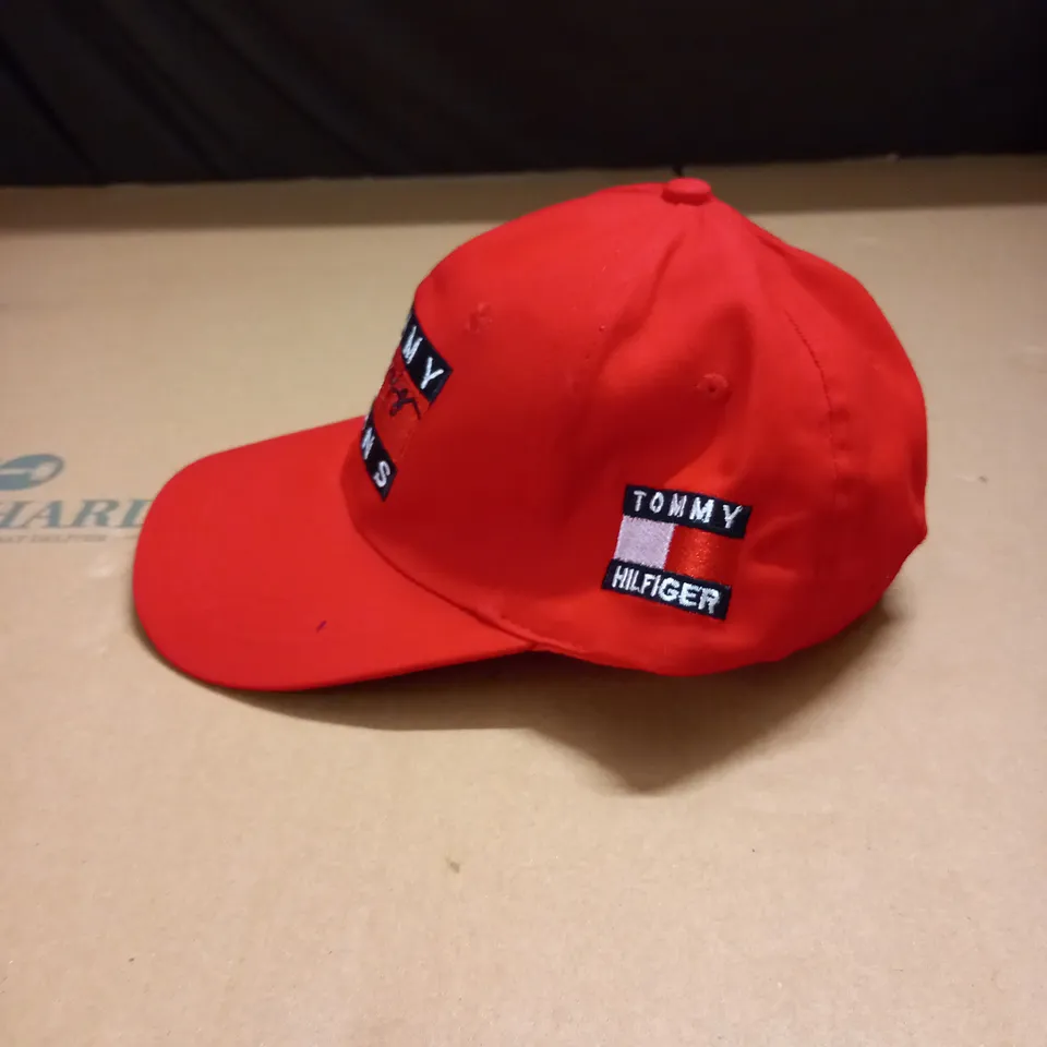 TOMMY JEANS TOY HILFIGER RED CAP 