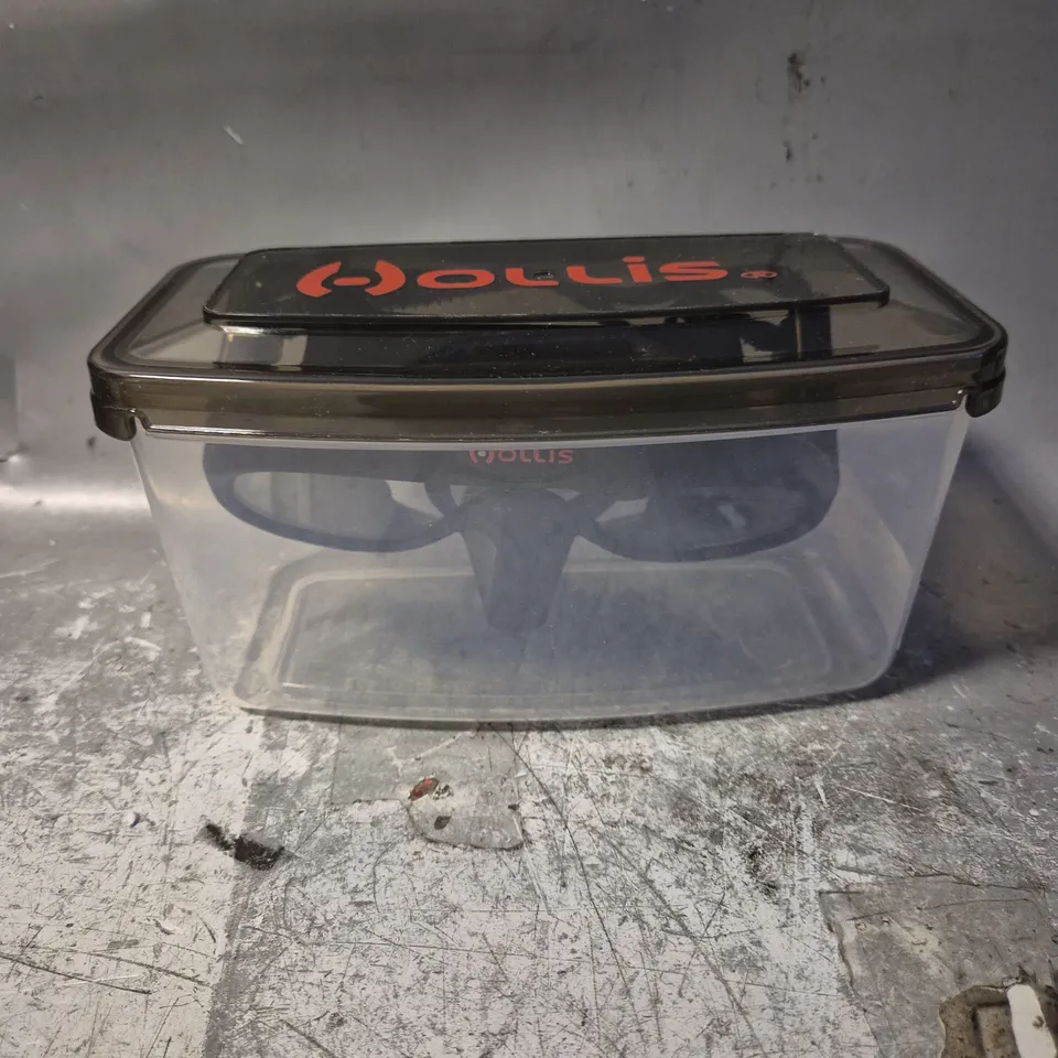 HOLLIS M-1 FRAMELESS MASK IN BLACK 