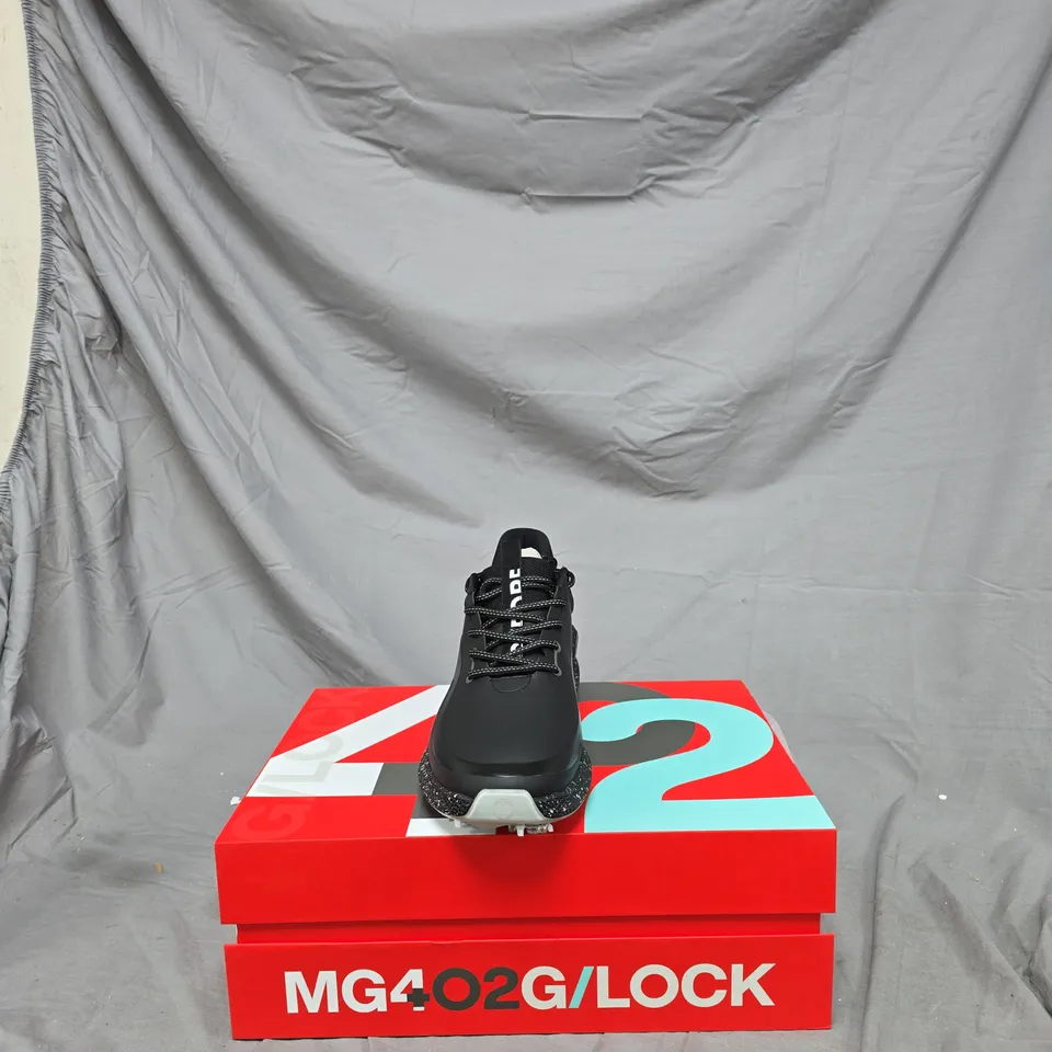 BLACK MEN'S TRAINER WITH SPECKLED MIDSOLE ON MG402G/LOCK BOX UK/10