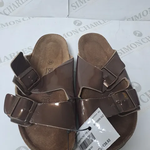 SKECHERS OPEN TOED BROWN SANDALS SIZE 5