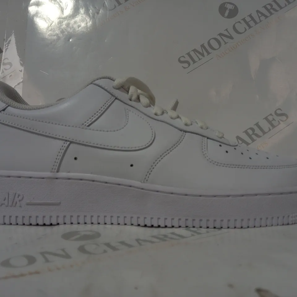PAIR OF NIKE AIR FORCE 1 SHOES IN WHITE UK SIZE 9