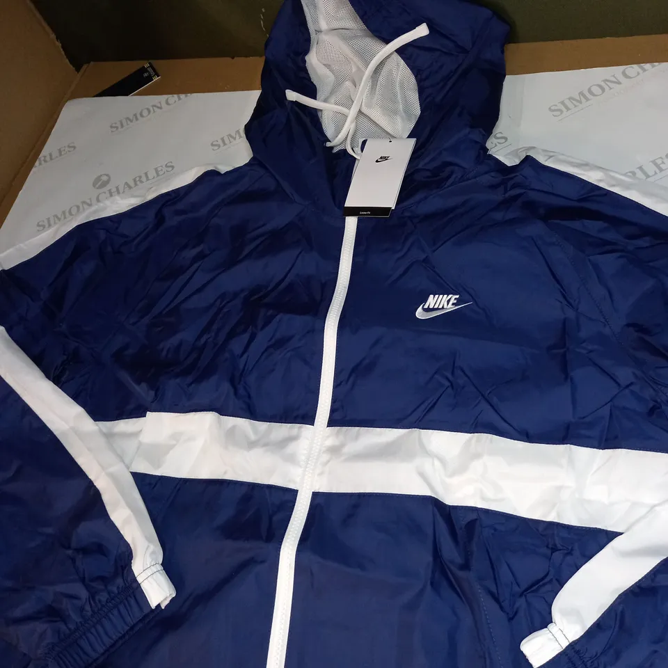 NIKE LOGO WATERPROOF JACKET SIZE L 