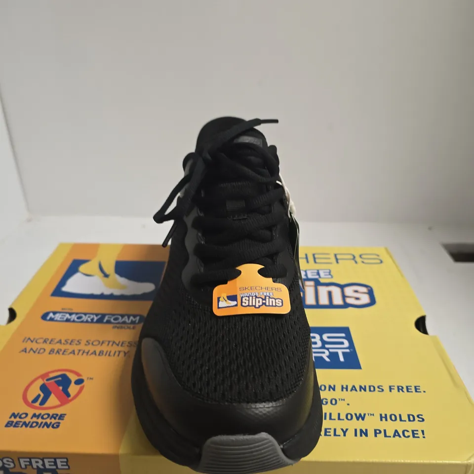 BOXED PAIR OF SKECHERS SLIP-INS SHOES – BLACK, UK 9.5