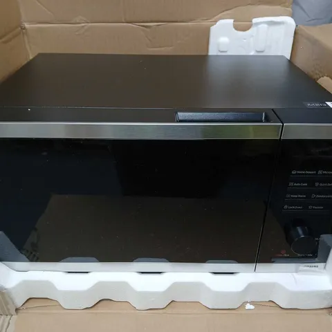 SAMSUNG MICROWAVE OVEN BLACK MW4000D - COLLECTION ONLY
