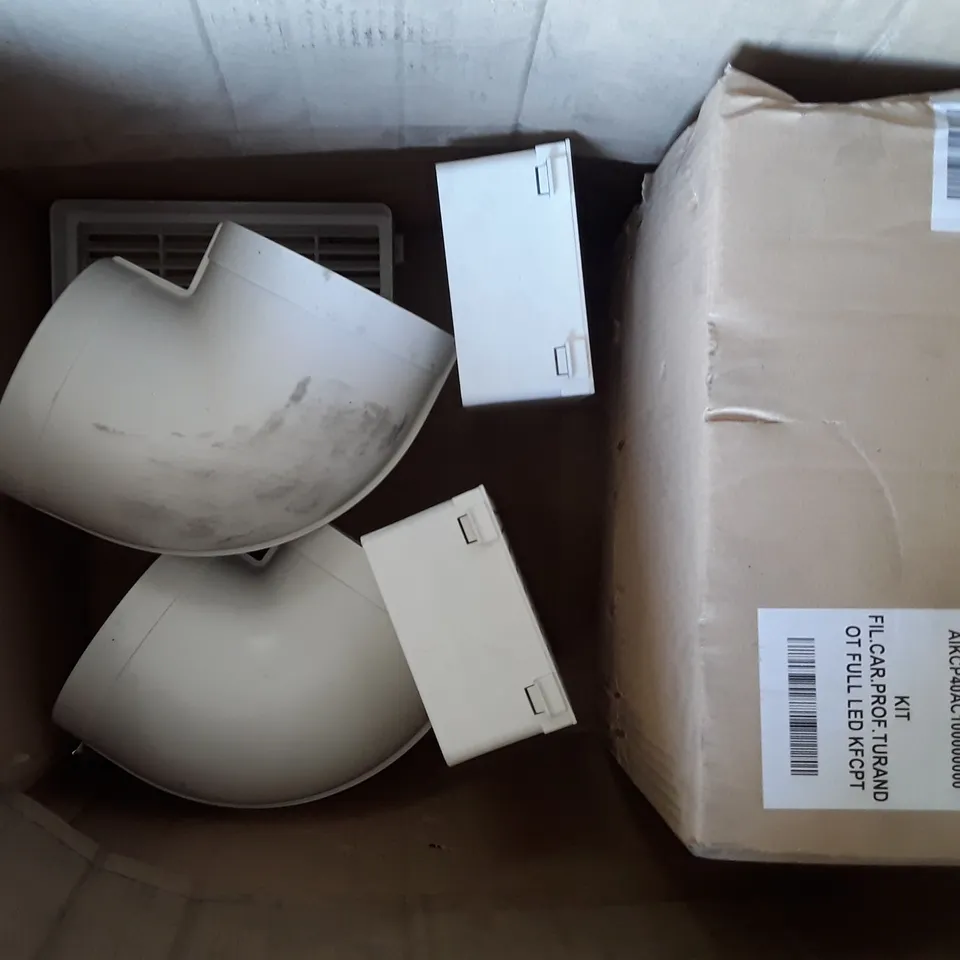 BOX CONTAINING ASSORTED EXTRACTOR FITTINGS