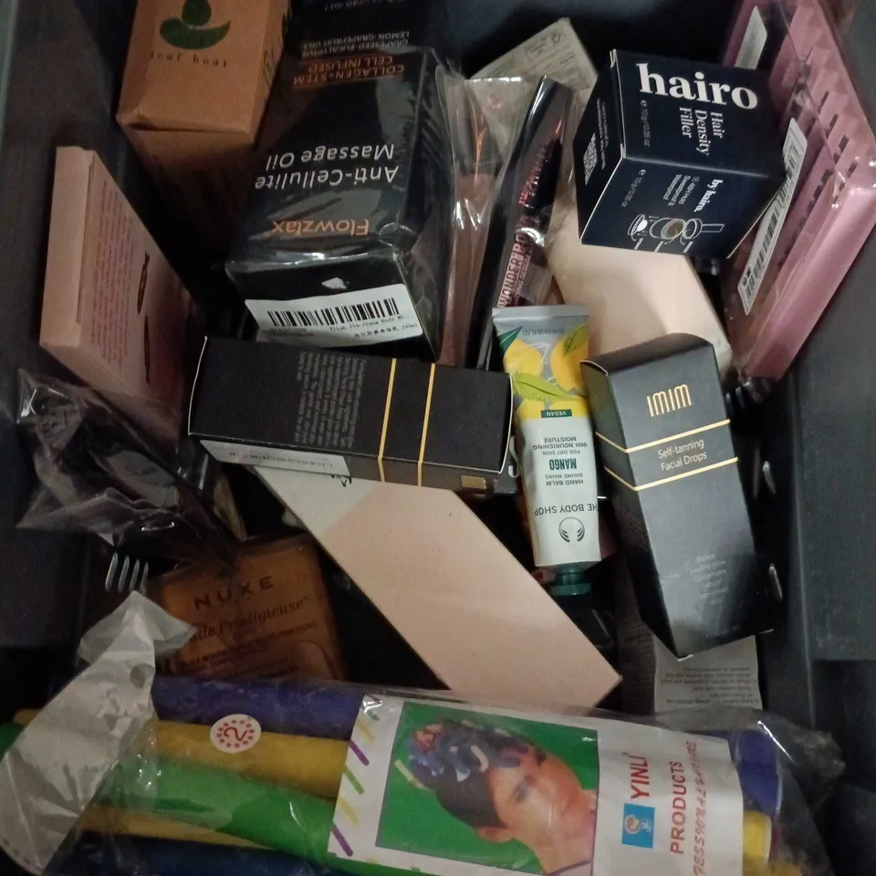 APPROXIMATEY 20 ASSORTED HEALTH AND BEAUTY PRODUCTS TO INCLUDE - GMARDIP NAIL VARNISH REMOVER - LULLABELLZ COMB AND IMIM TANNING DROPS