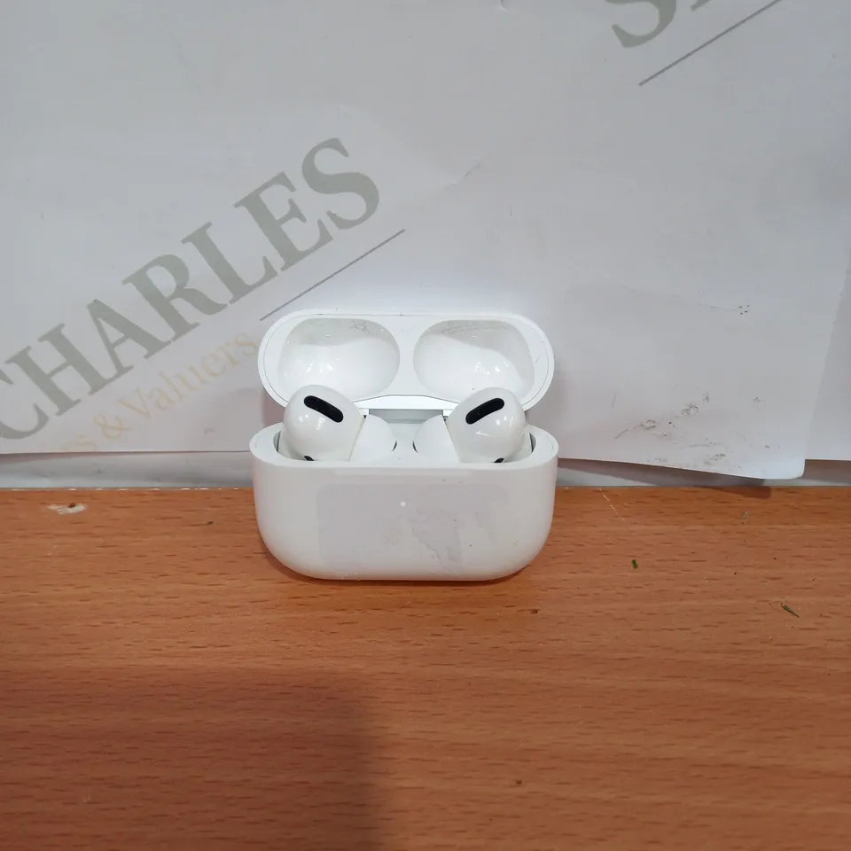 APPLE AIRPODS PRO