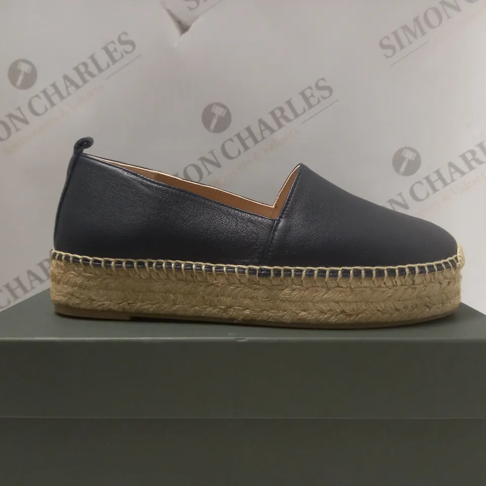 BOXED HOBBS ALICIA ESPADRILLE IN NAVY - SIZE 4
