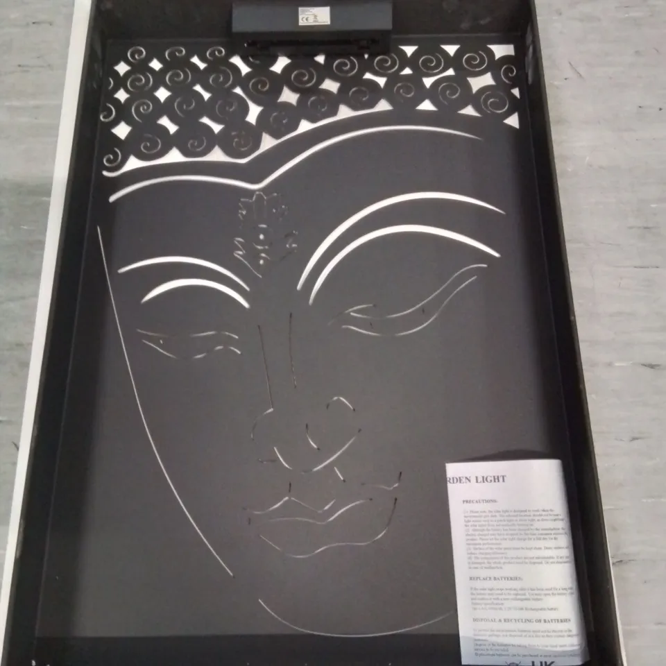 SOLAR GARDEN LIGHT