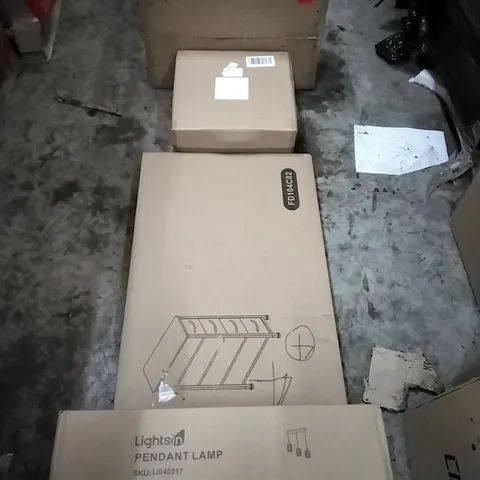 PALLET OF HOUSEHOLD ITEMS TO INCLUDE VIBRATION PLATE EXCERISE MACHINE,  CHRISTMAS TREE, DRESSER, LIGHTS IN PENDANT LAMP  AND OTHER ASSORTED ITEMS...