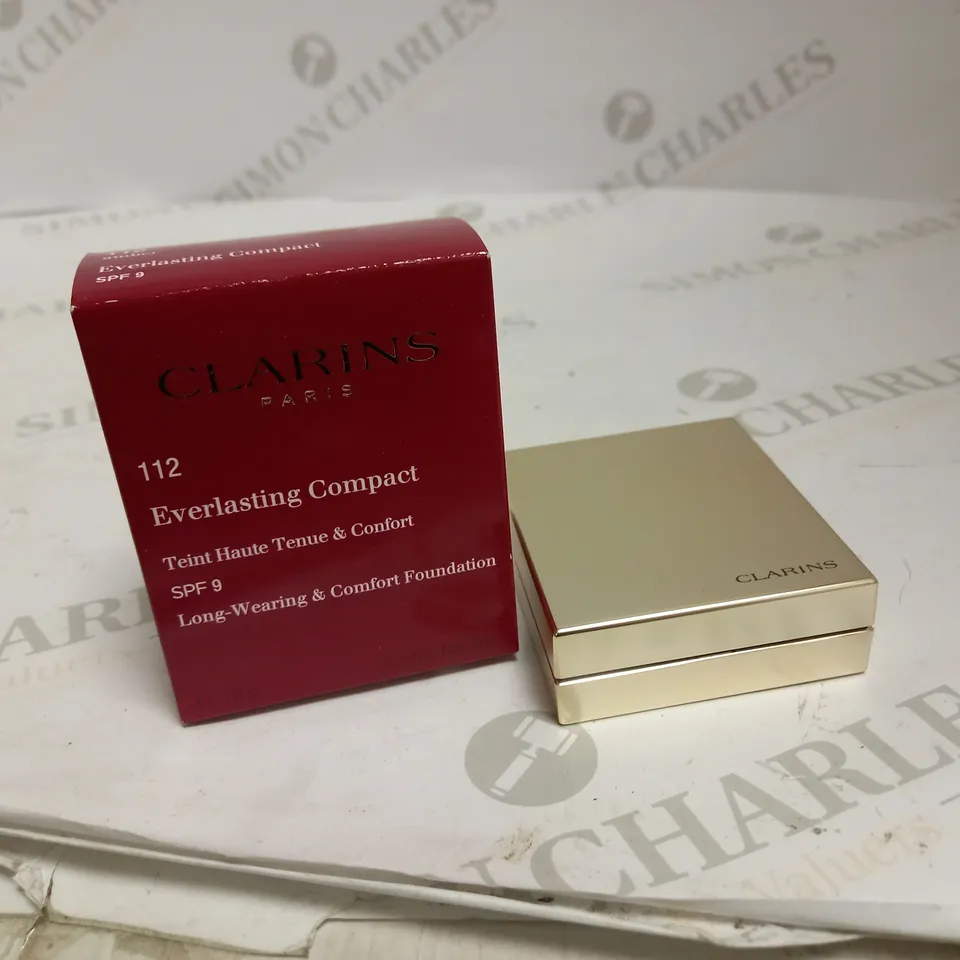 CLARINS EVERLASTING COMPACT FOUNDATION SHADE 112 AMBER