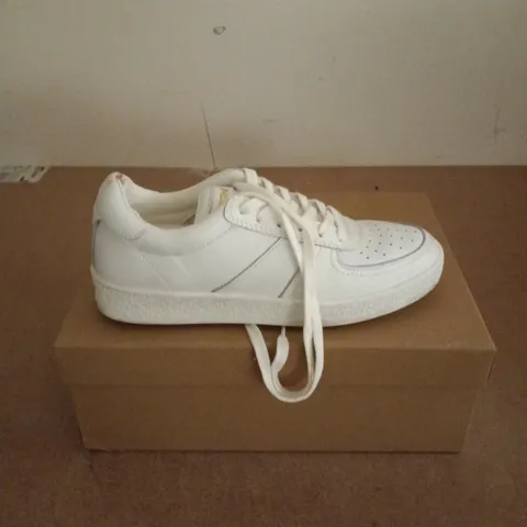 BOXED PAIR OF CTRNE GEODE SNEAKERS IN WHITE - UK 4