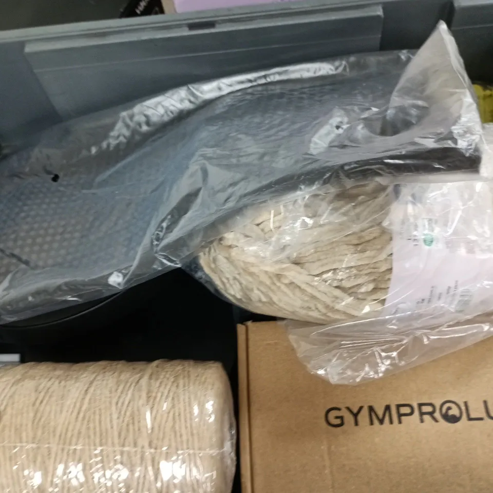 APPROXIMATELY 12 ASSORTED HOUSEHOLD ITEMS TO INCLUDE STRING, PROPANE GAS REGULATOR, RIVER BIG FISH BUSTERS, ETC