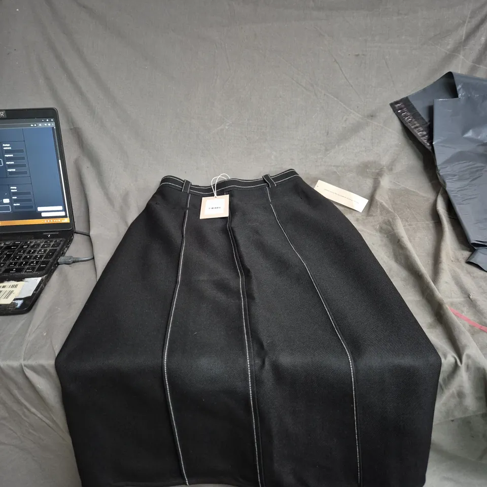 JIGSAW SEAMED DETAIL A-LINE SKIRT - BLACK, UK 6 (US 2, EU 34)