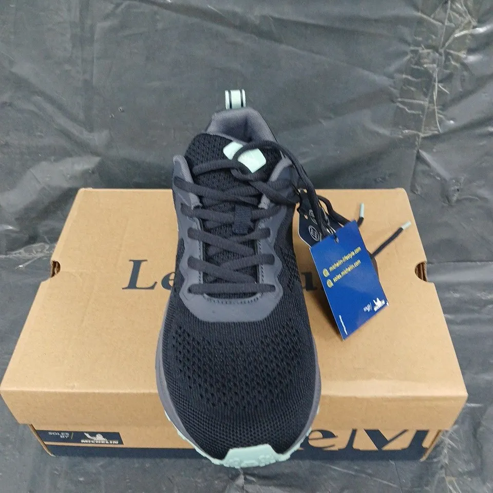 BOXED PAIR OF LEMIEUX TRAX LITE TRAINER DUSK UK 7
