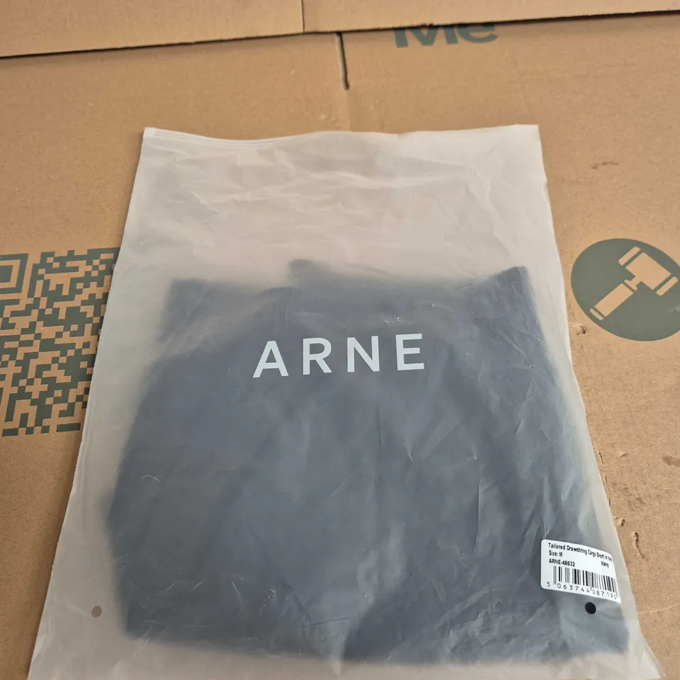 ARNE TAILORED DRAWSTRING CARGO SHORTS – NAVY, SIZE M