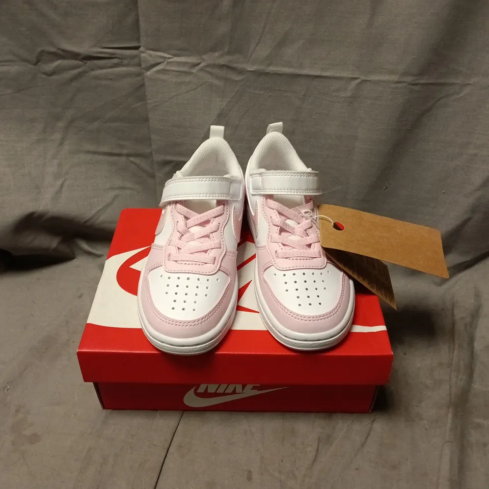 BOXED PAIR OF NIKE COURT BOROUGH LOW RECRAFT KIDS TRAINERS IN WHITE/PINK - UK 10.5