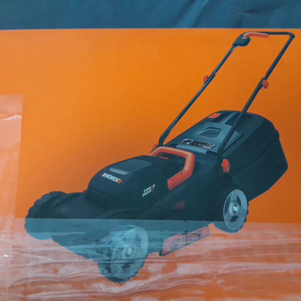 BOXED WORX 20V BRUSLDSS CORDLESS LAWNMOWER