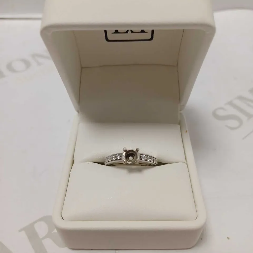 MOISSANITE LADY LYNSEY 9CT GOLD 1CT TOTAL ROUND BRILLIANT MOISSANITE SOLITAIRE RING - SIZE K RRP £449