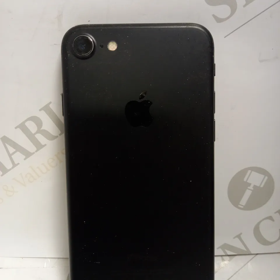 APPLE IPHONE 7 32GB 