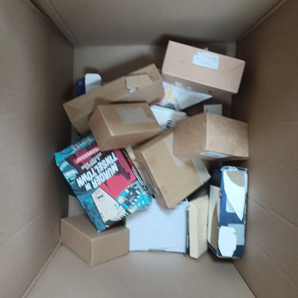 APPROXIMATELY 15 ASSORTED HOUSEHOLD/TOY PRODUCTS TO INCLUDE WIRELESS CONTROLLER, PLUSH TOY ETC 