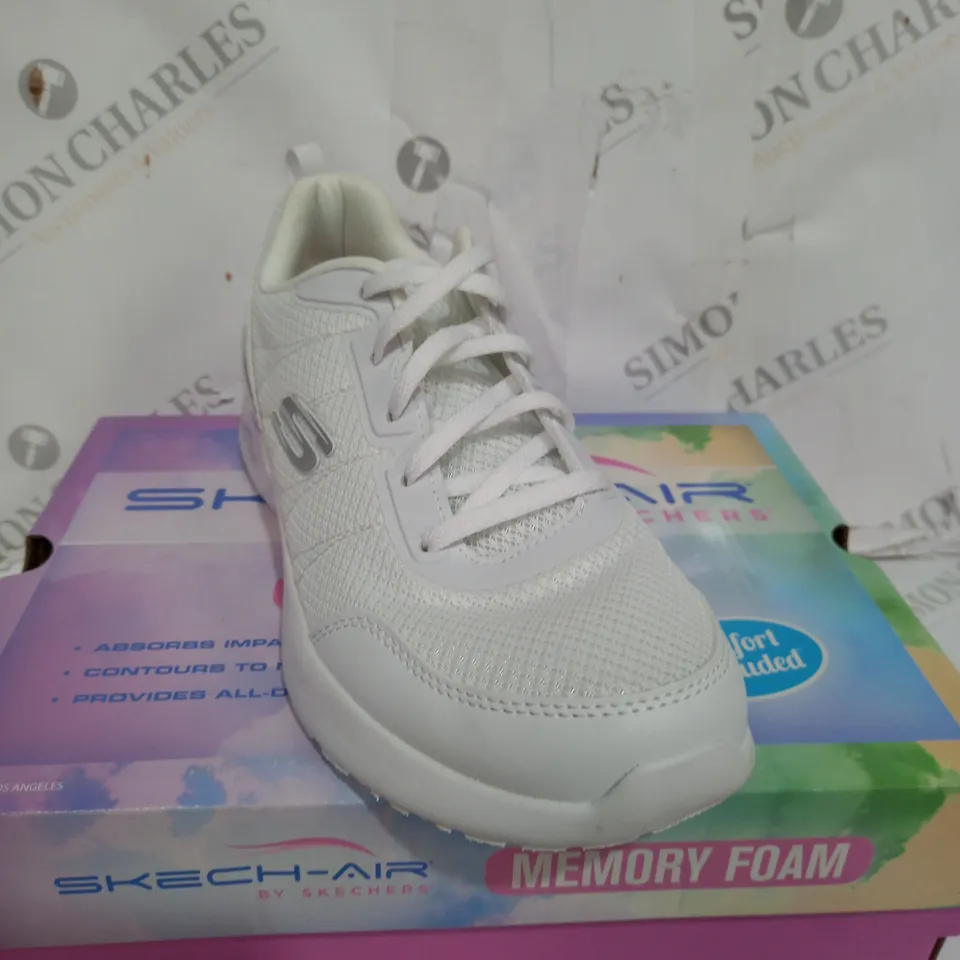 SKECHERS SKECH-AIR CLIP LACE UP TRAINERS IN LAVENDER UK SIZE 7