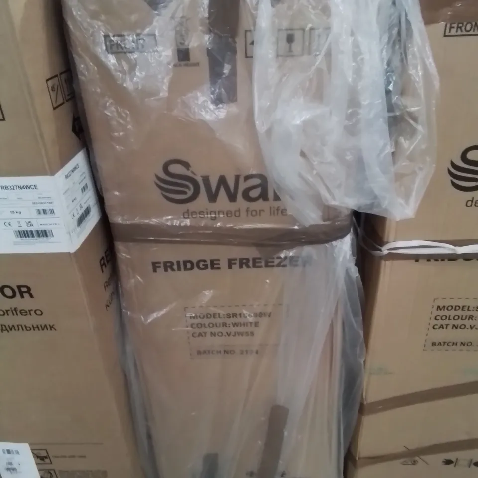 BOXED SWAN SR15690W 48CM WIDE, 50/50 SPLIT FRIDGE FREEZER - WHITE