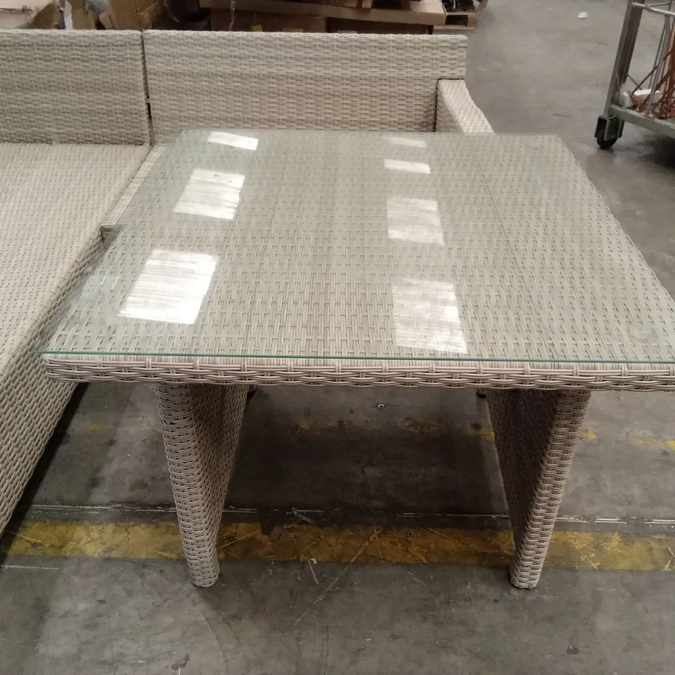 DESIGNER RATTAN CORNER SOFA AND TABLE // MISSING CUSHIONS