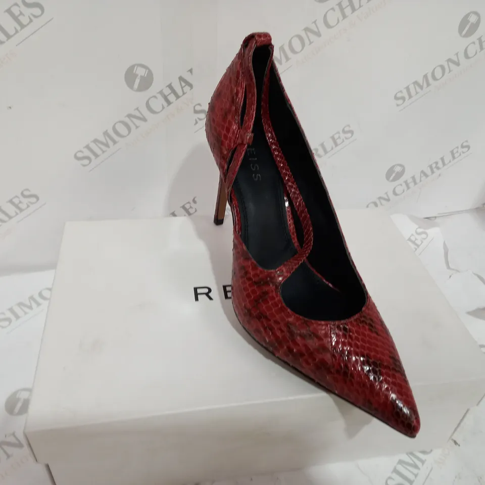 BOXED REISS GENIVEVE BURNT ORANGE HEELS - SIZE 6