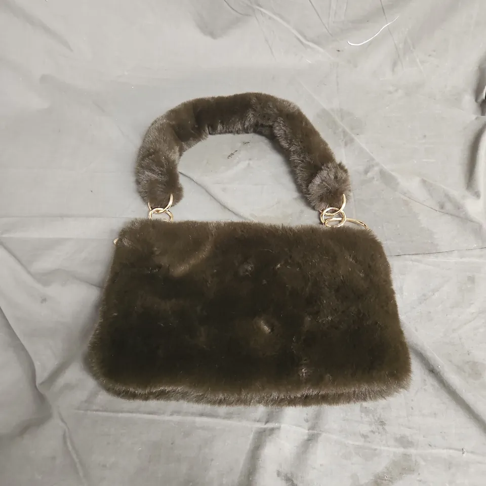 KOKO COUTURE FLUFFY HANDBAG IN DARK GREEN