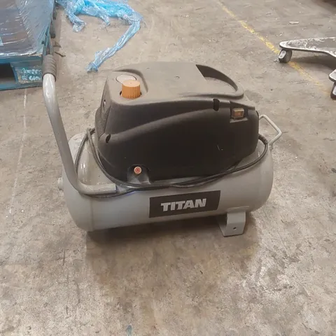 TITAN 24L 1.5HP OIL COMPRESSOR