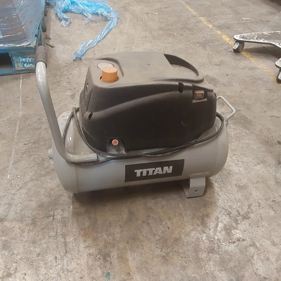 TITAN 24L 1.5HP OIL COMPRESSOR
