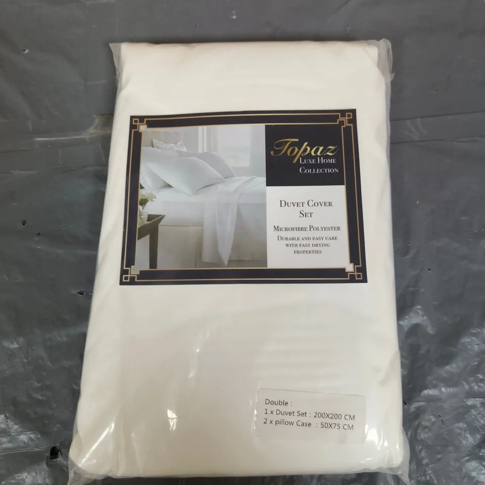 APPROXIMATELY 10 TOPAZ LUXE HOME COLLECTION DUVET COVER SETS - DOUBLE 