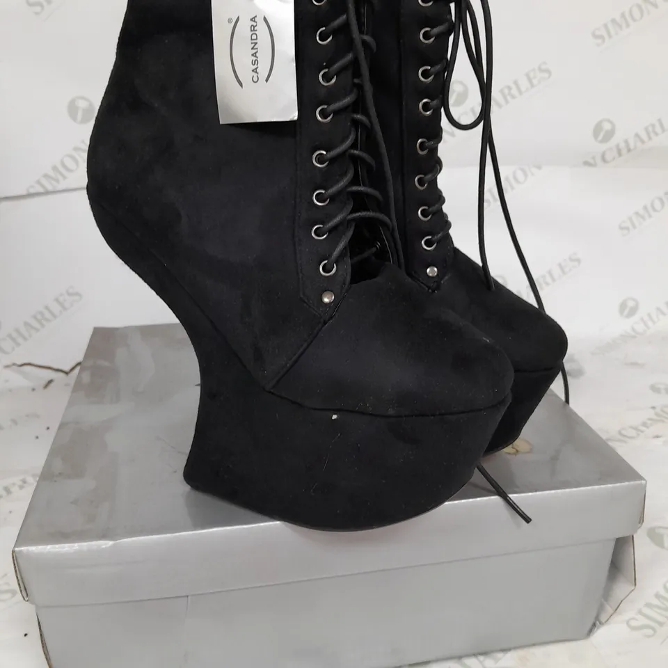 BOXED PAIR OF CASANDRA PLATFORM LACE UP HEEL BOOT IN BLACK SUEDE SIZE 3