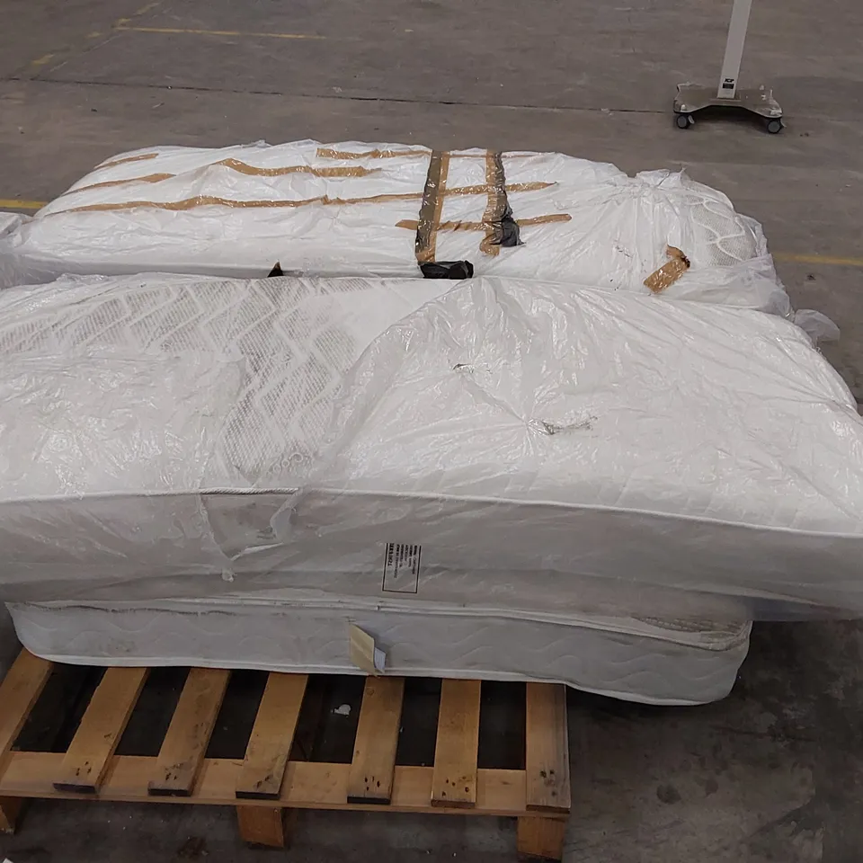 PALLET OF 3 ASSORTED MATTRESSES TO INCLUDE; 1x DOUBLE AND 2x SMALL SINGLE MATTRESSES 