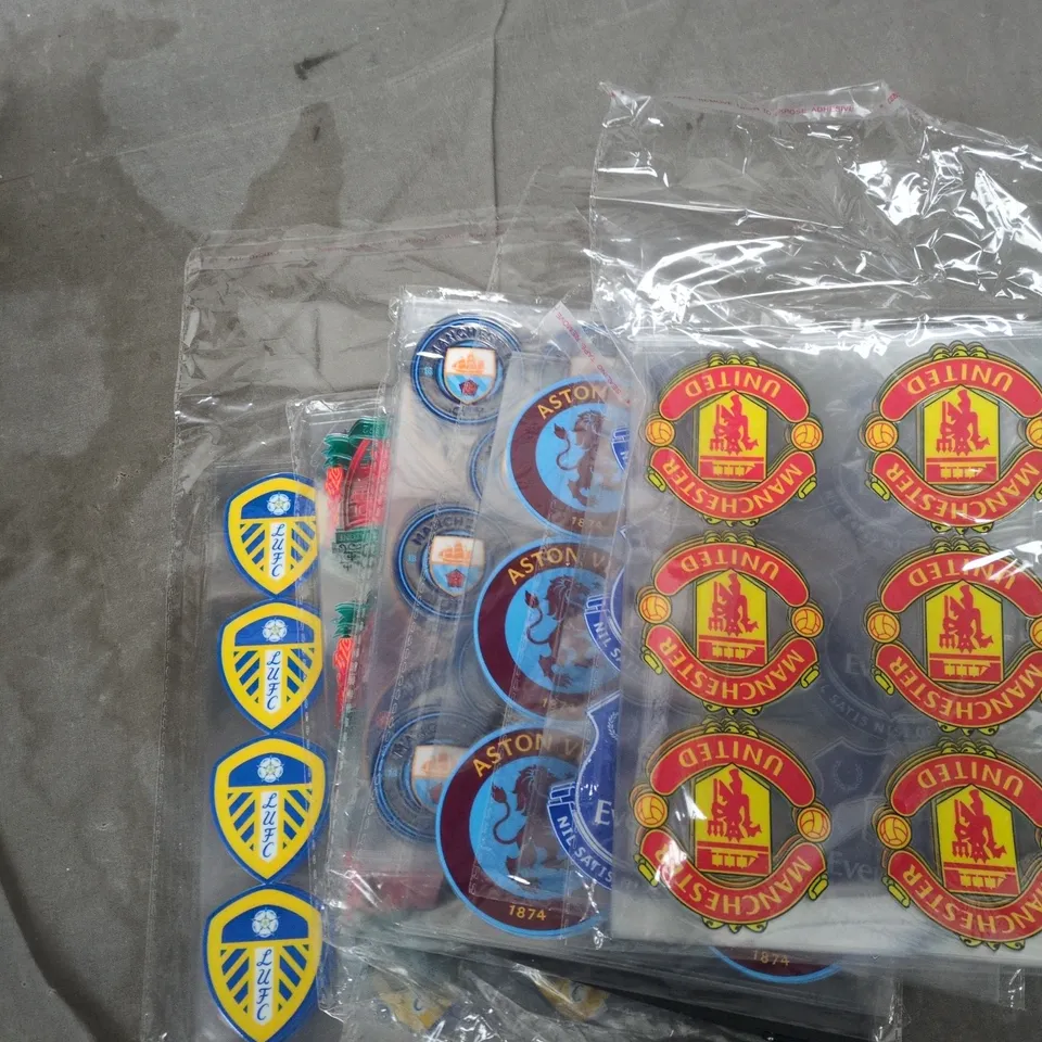 TOTE OF APPROXIMATELY 12 ASSORTED ITEMS TO INCLUDE: ASSORTED FOOTBALL CLUB STICKERS