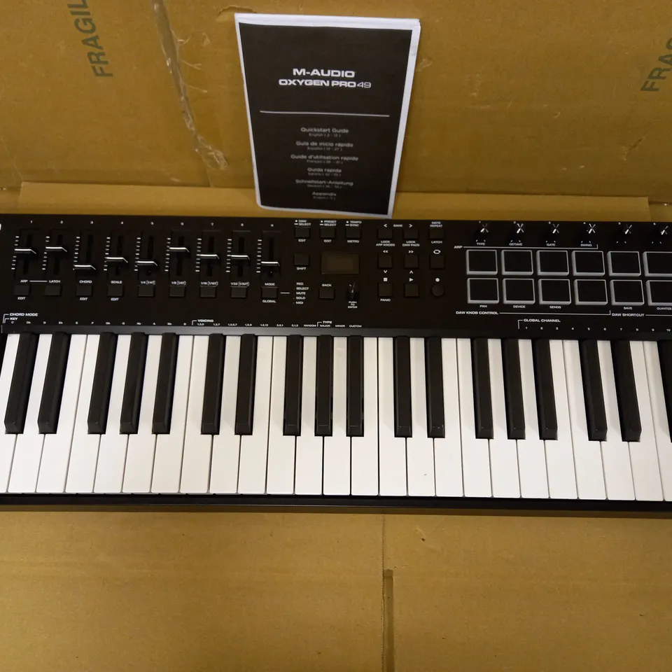 M-AUDIO OXYGEN PRO 49 – 49 KEY USB MIDI KEYBOARD CONTROLLER
