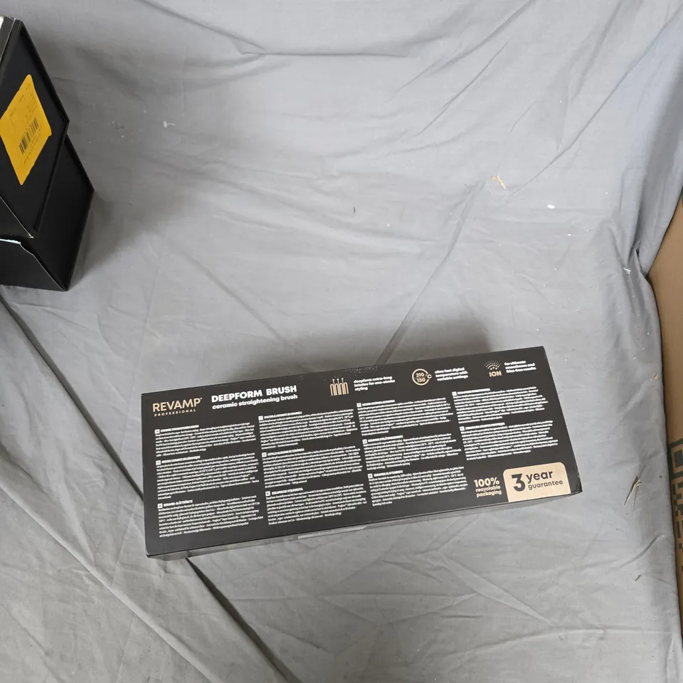 REVAMP PROFESSIONAL DEEPFORM CERAMIC BRUSH – CERAMIC STRAIGHTENING BRUSH