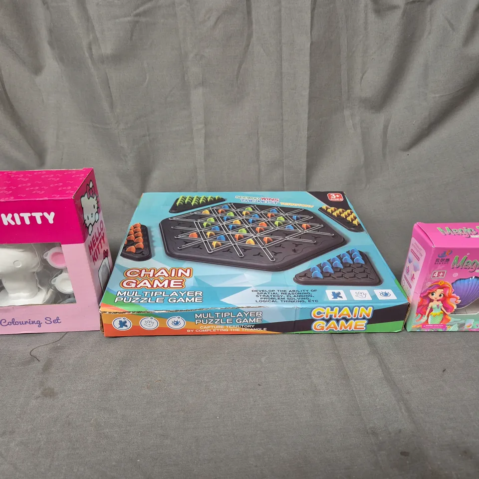 LARGE BOX OF ASSORTED TOYS AND GAMES TO INCLUDE TEDDIES, HELLO KITTY AND CHAIN GAME