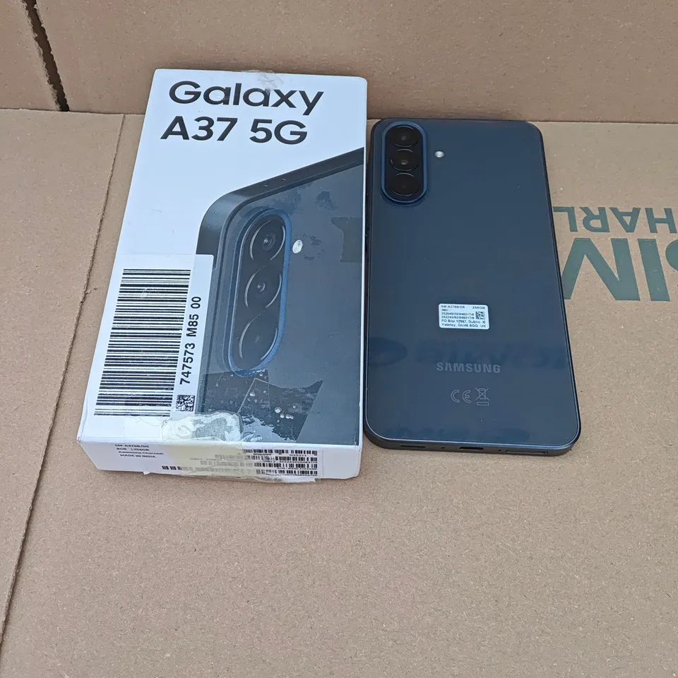 BOXED SAMSUNG GALAXY A37 SMARTPHONE 