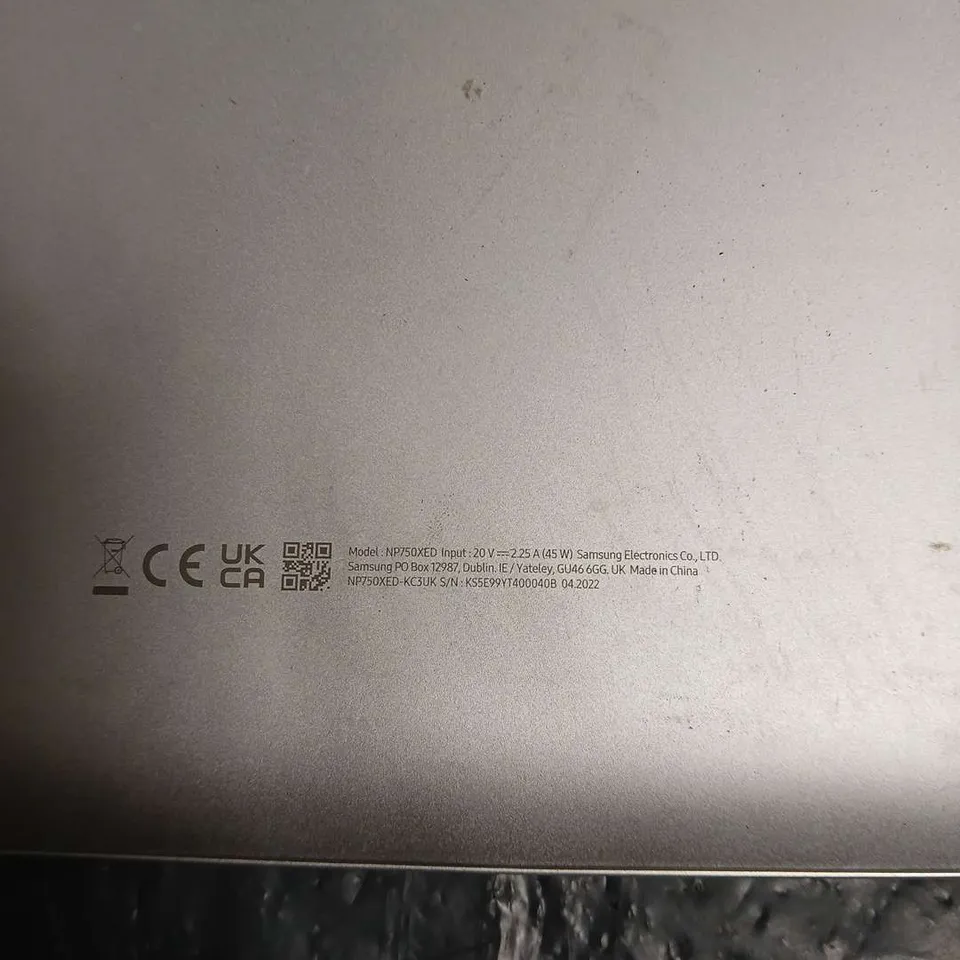 SAMSUNG NP750XED LAPTOP IN SILVER