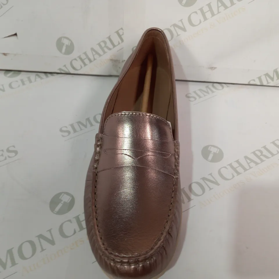 BOXED PAIR OF HOTTER SLIP-ON SHOES IN ROSE GOLD COLOUR UK SIZE 7.5