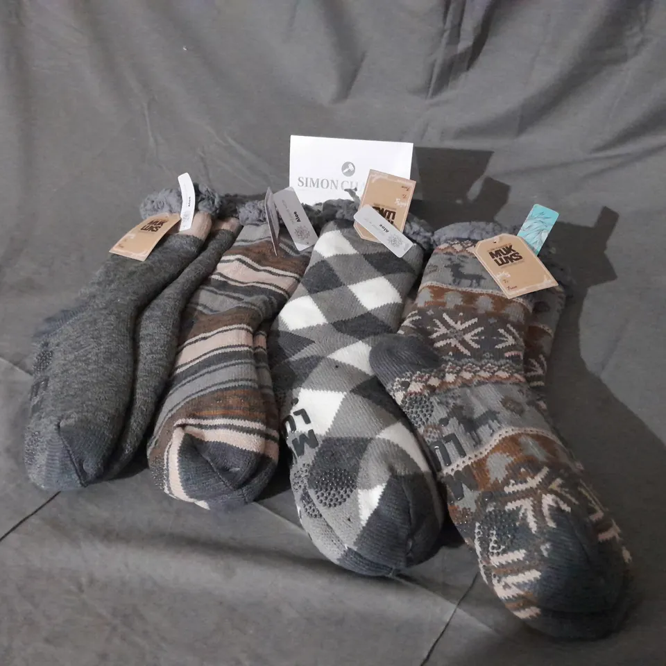 4 PAIRS OF MUK LUKS SHERPA SOCKS SIZE S/M