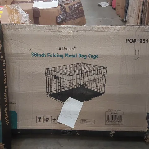 BOXED FURDREAMS 36 INCH FOLDING METAL DOG CAGE