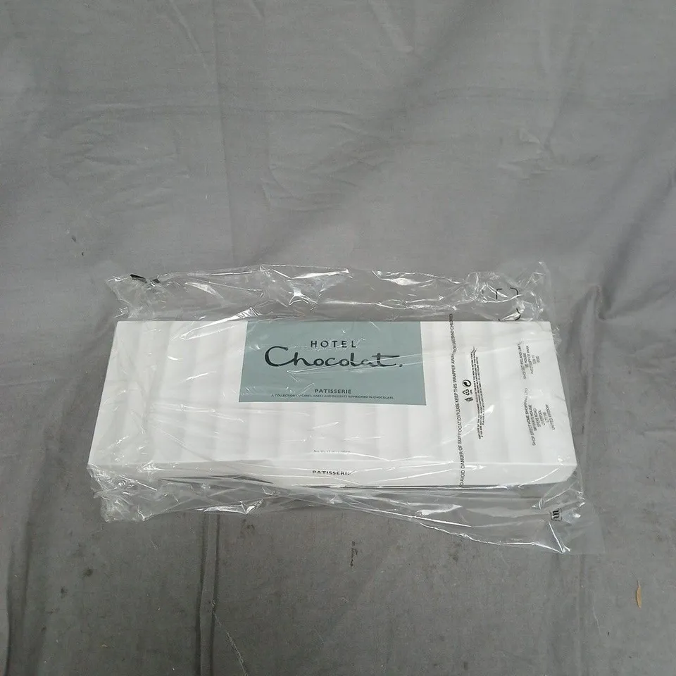 HOTEL CHOCOLAT PATISSERIE SLEEKSTER - CHOCOLATE SELECTION